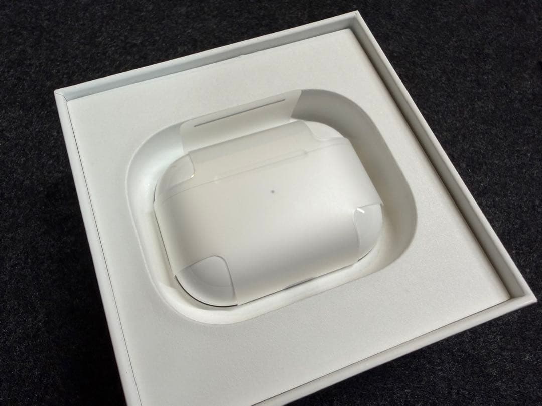 AirPods Pro 第2世代 MTJV3J/A USB-C保護ケース付
