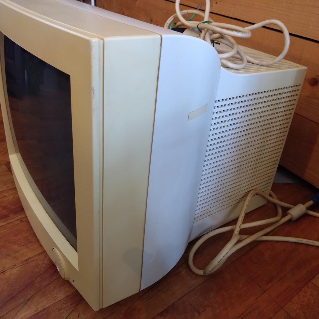 EPSON 17インチ CRTモニター WB770