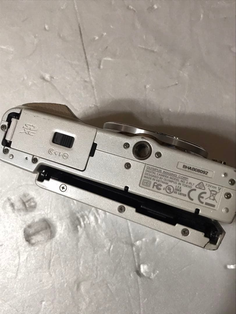オリンパス　E.PL7 PEN ボディ　動作品　難あり