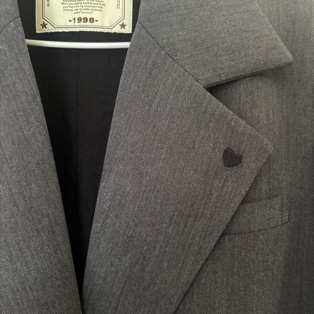 TINA：JOJUN ハート刺繍入り テーラードジャケット