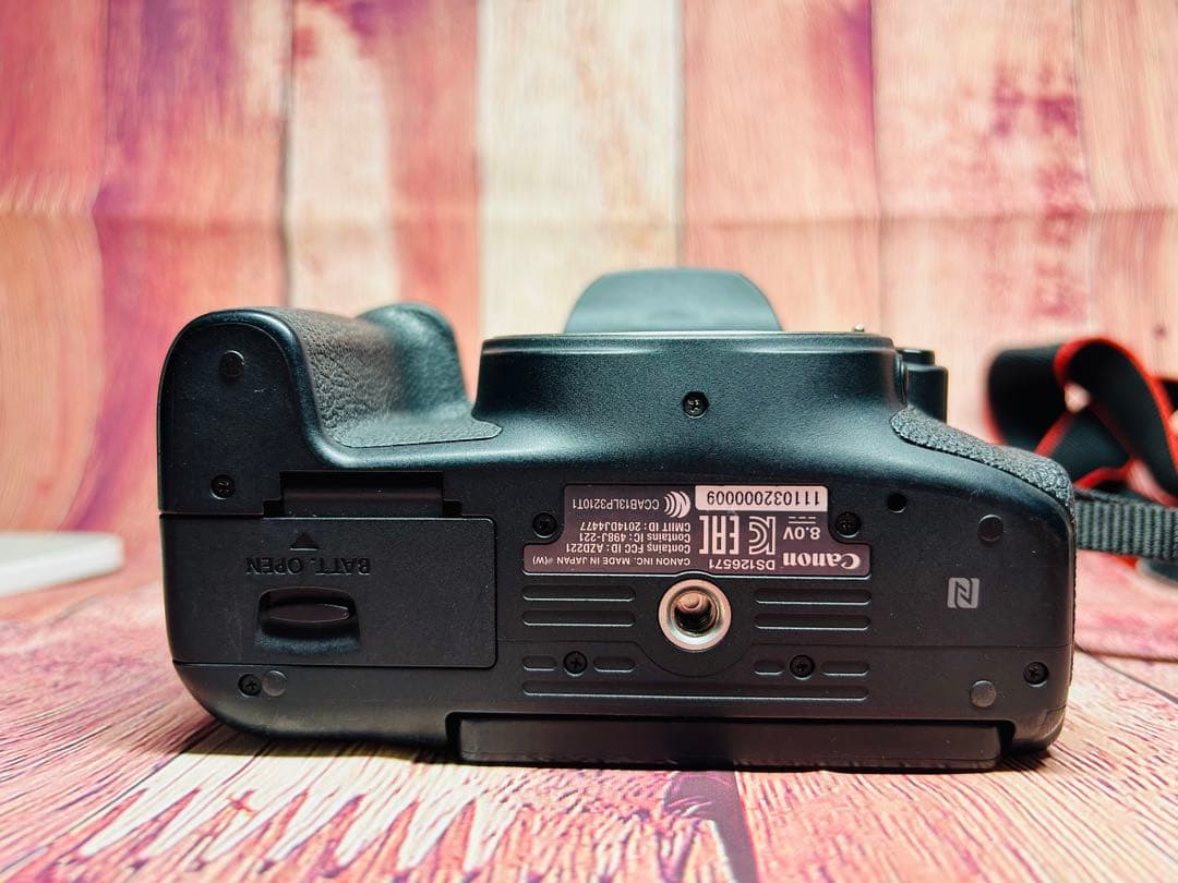 Canon キャノン EOS kiss X8i ボディ