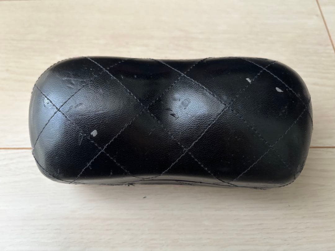 CHANEL サングラス 黒色 フラワー装飾