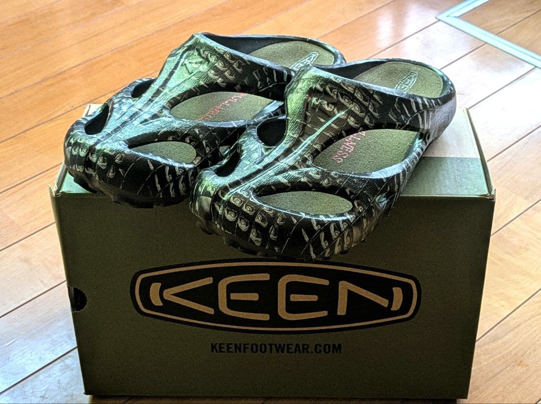新品 KEEN サンダル シャンティ アーツ