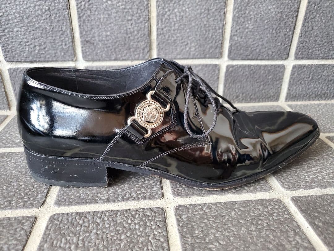 【美品】ジャンニヴェルサーチ靴　　 　エナメル　メデューサ