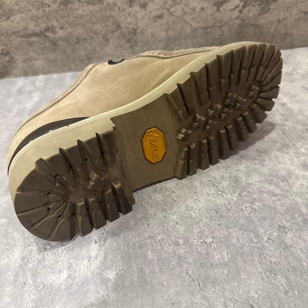 pg knock ベージュ スエード モカシン ダイヤル式　playground