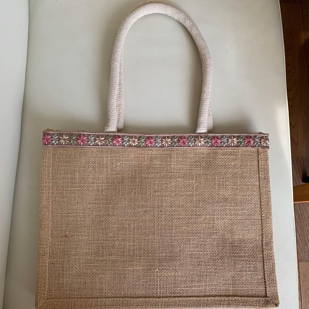 インド刺繍リボン　ジュートバッグA4 両面アレンジ　ベージュ×お花　パール