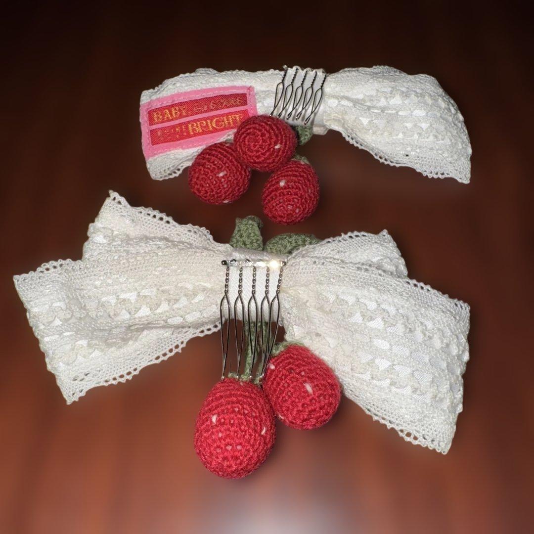 いちごヘアコーム　オフ白