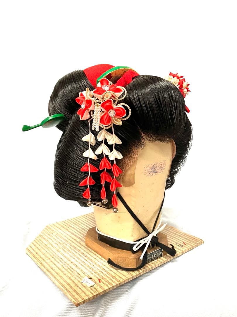 桃割れ、中小サイズ、中古舞踊かつら、日本髪かつら、大衆演劇かつら、簪、ケース付き