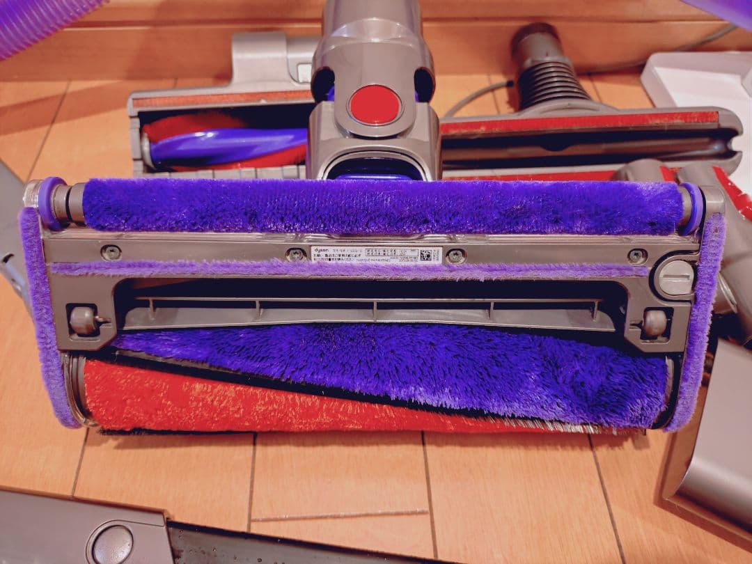 Dyson cyclone v10 fluffy+ SV12　掃除機ツール9種