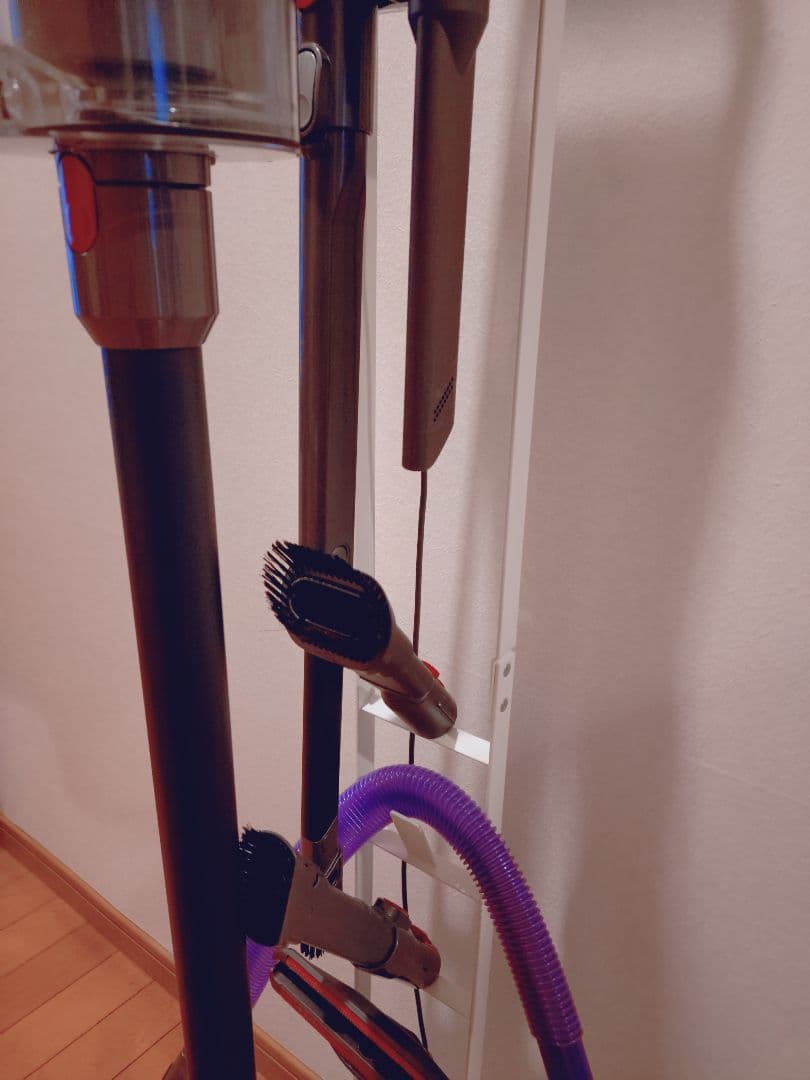 Dyson cyclone v10 fluffy+ SV12　掃除機ツール9種