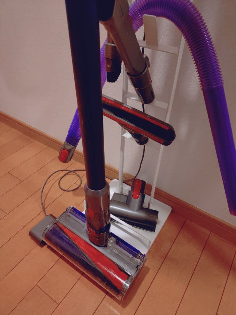 Dyson cyclone v10 fluffy+ SV12　掃除機ツール9種