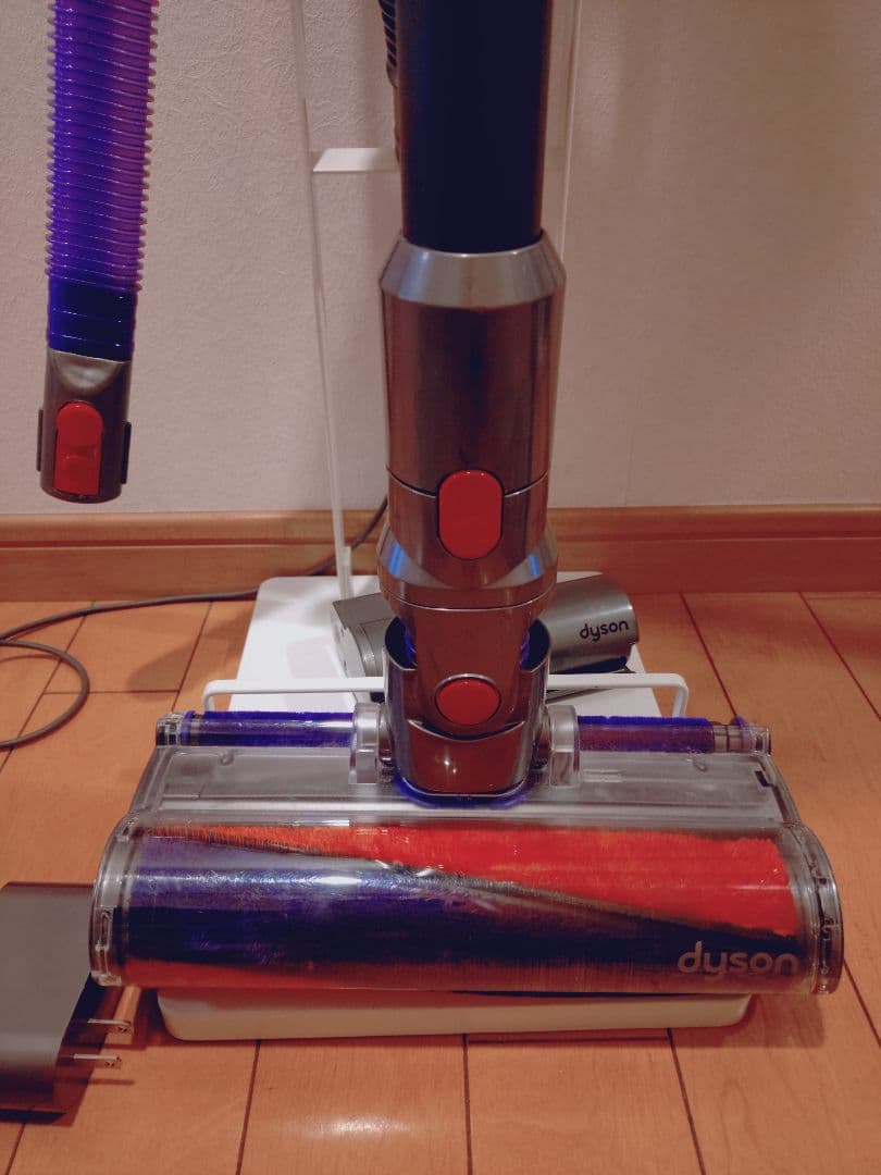 Dyson cyclone v10 fluffy+ SV12　掃除機ツール9種