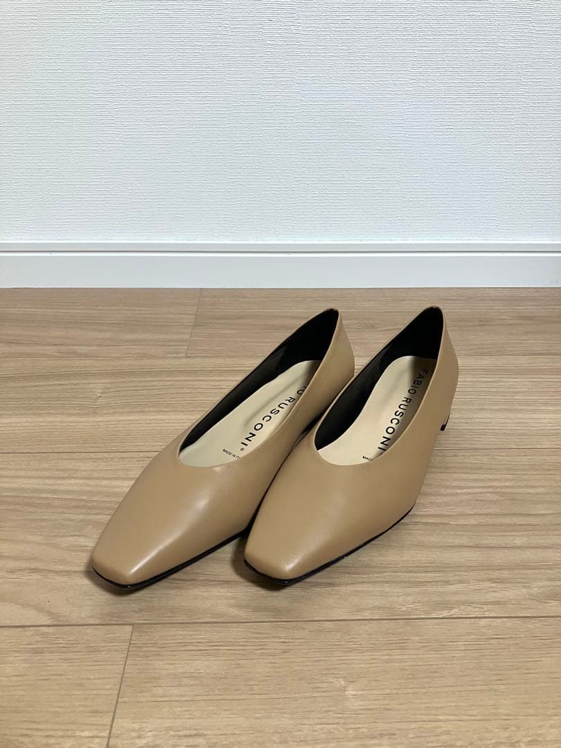 新品未使用　FABIO RUSCONI ベージュ フラットシューズ 37