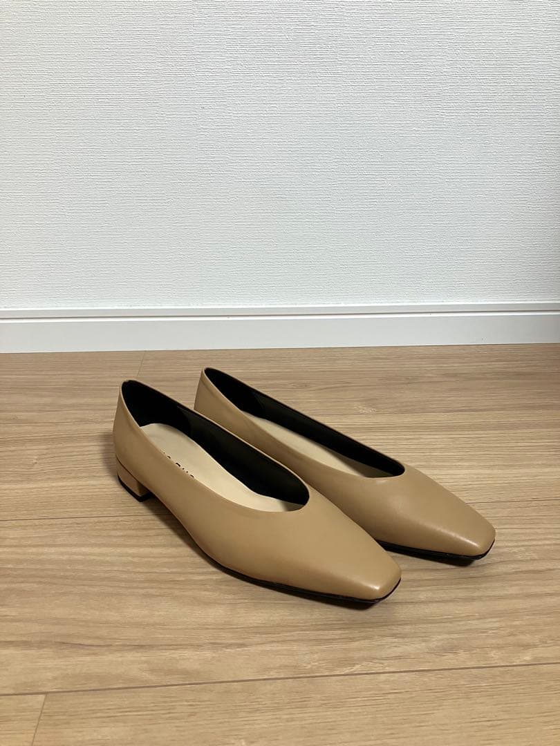 新品未使用　FABIO RUSCONI ベージュ フラットシューズ 37