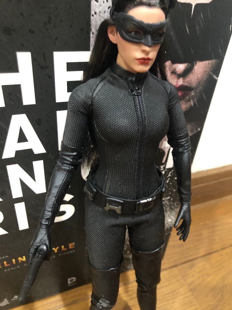 ホットトイズ キャットウーマン セリーナ・カイル　ダークナイトライジング