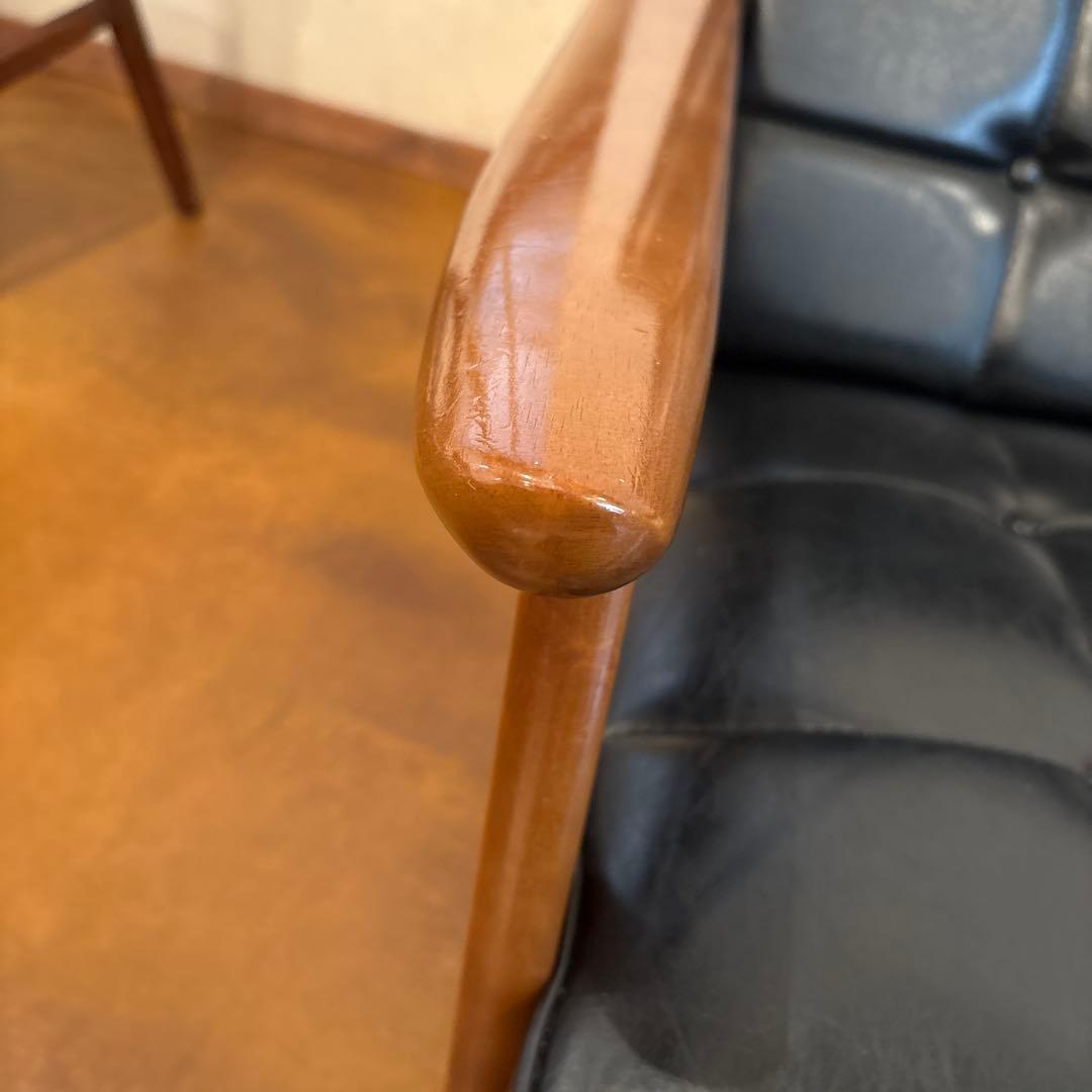 カリモク60 1人掛けソファ 黒①