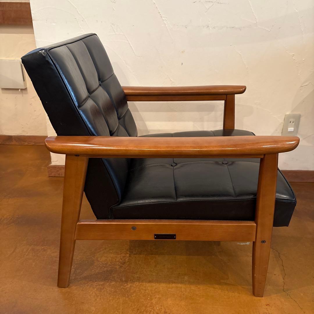 カリモク60 1人掛けソファ 黒①