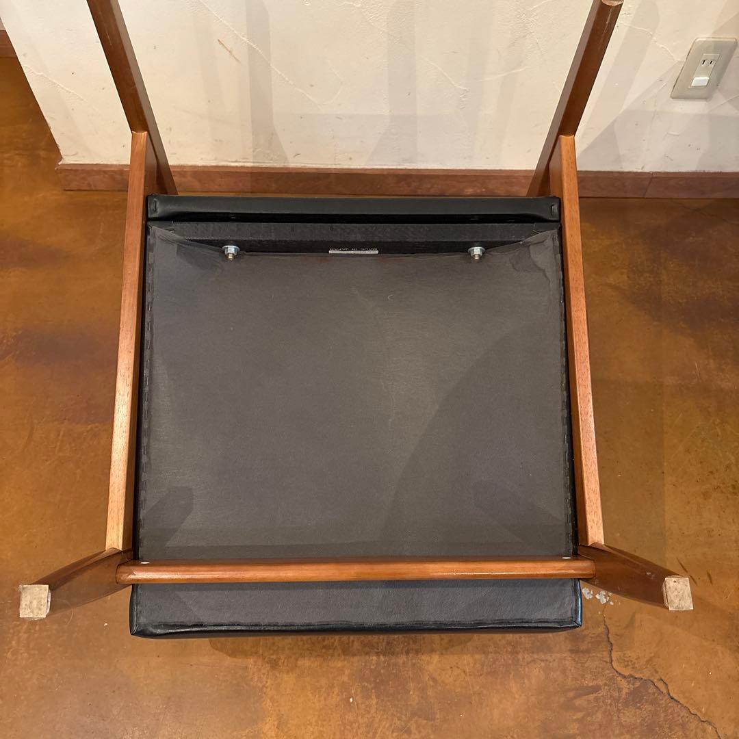 カリモク60 1人掛けソファ 黒①