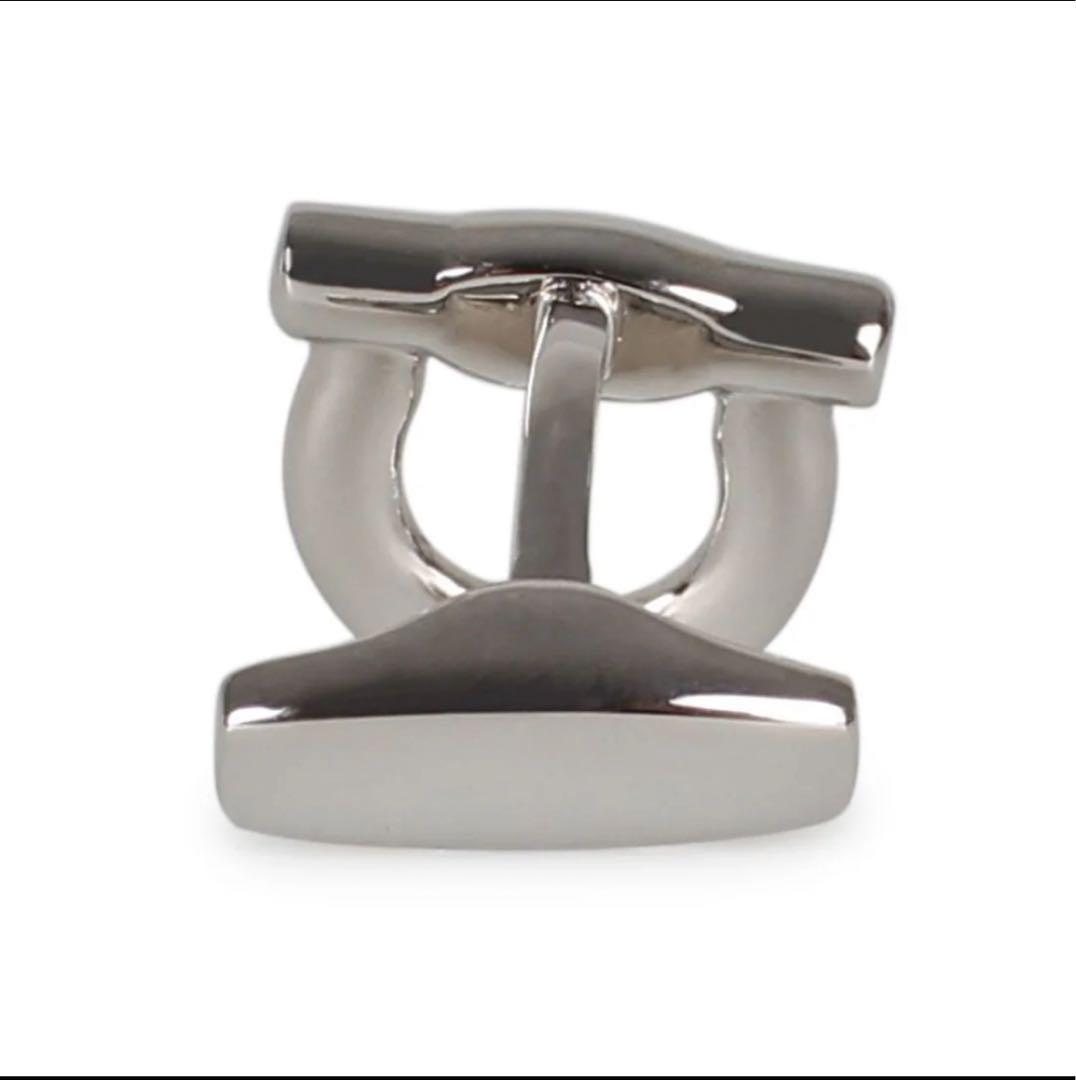 新品・未使用　Salvatore Ferragamo シルバー カフリンクス