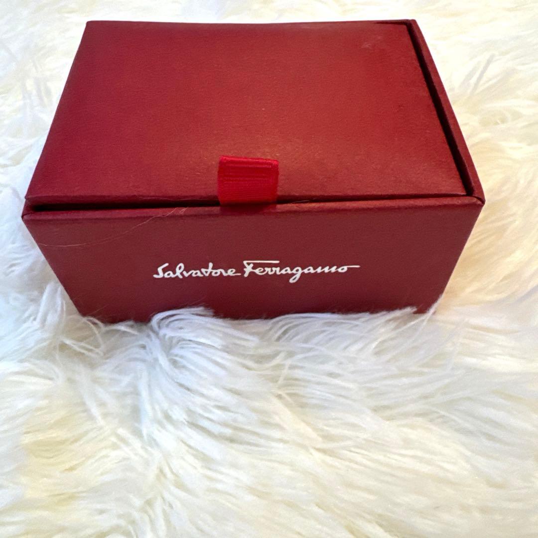 新品・未使用　Salvatore Ferragamo シルバー カフリンクス