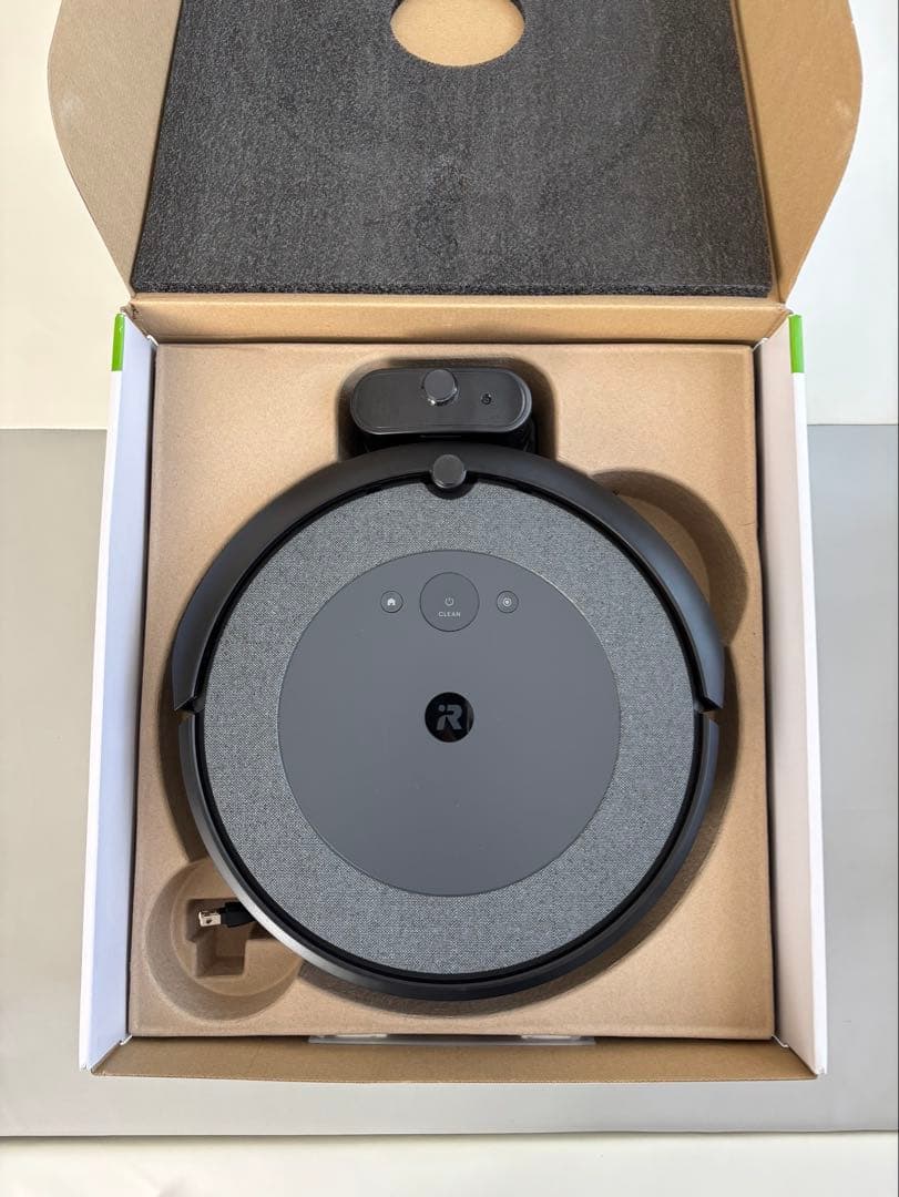 iRobot Roomba i5 本体