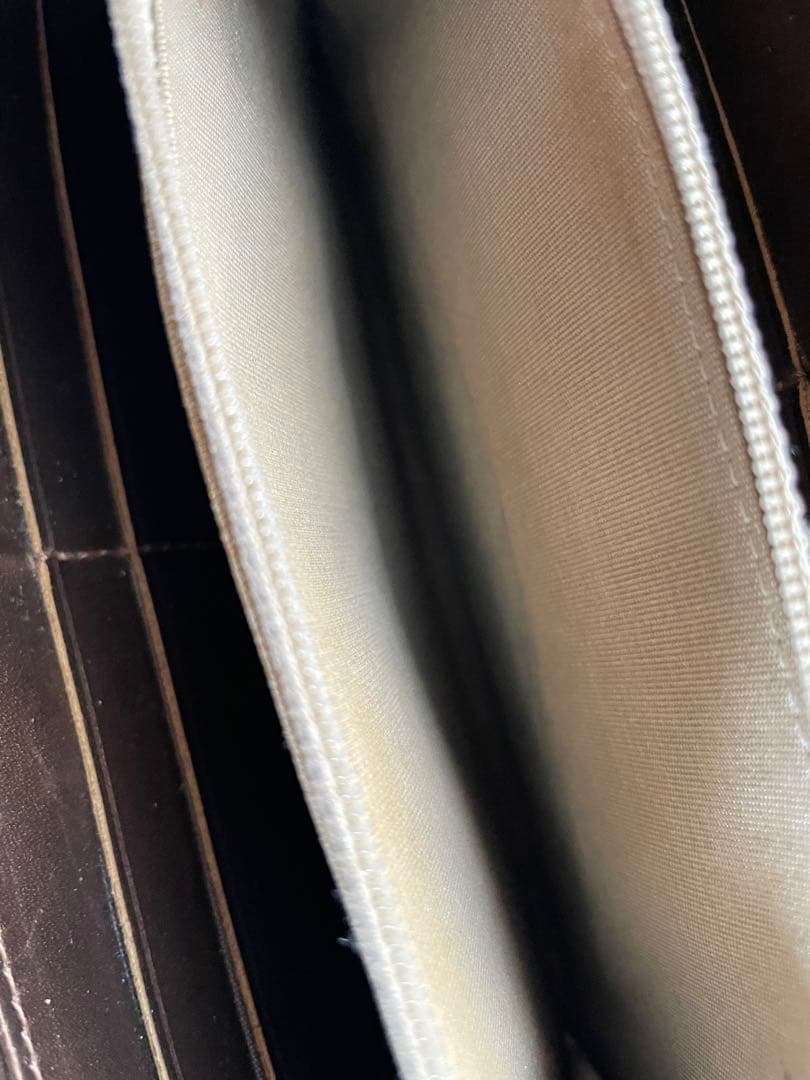 希少色　CHANEL シャネル　長財布　ゴールド