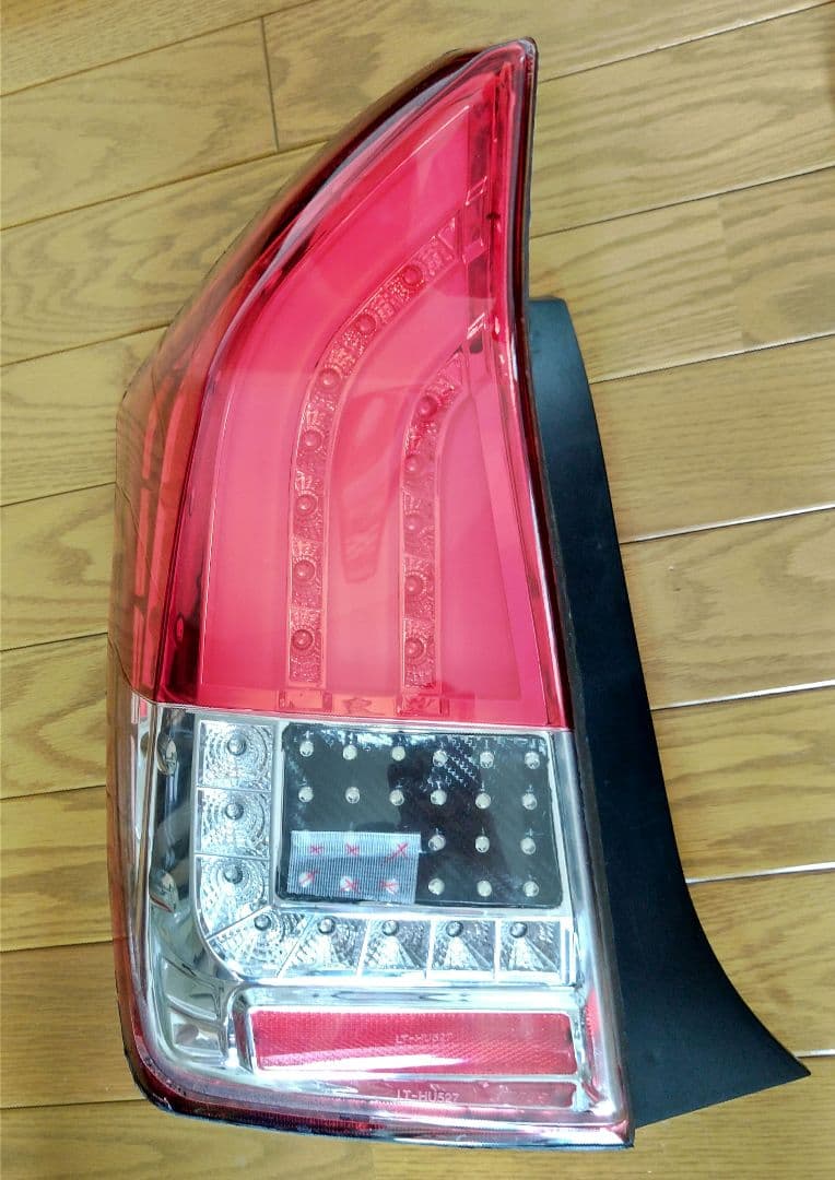 ZVW30 プリウス LED テールライト 左右セット