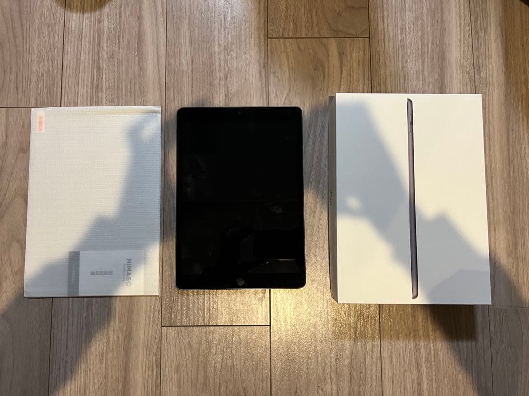 ipad (第９世代) wi-fi 64gb スペースグレイ本体　＋保護フィルム
