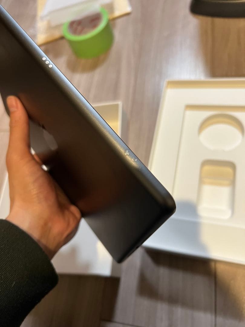 ipad (第９世代) wi-fi 64gb スペースグレイ本体　＋保護フィルム