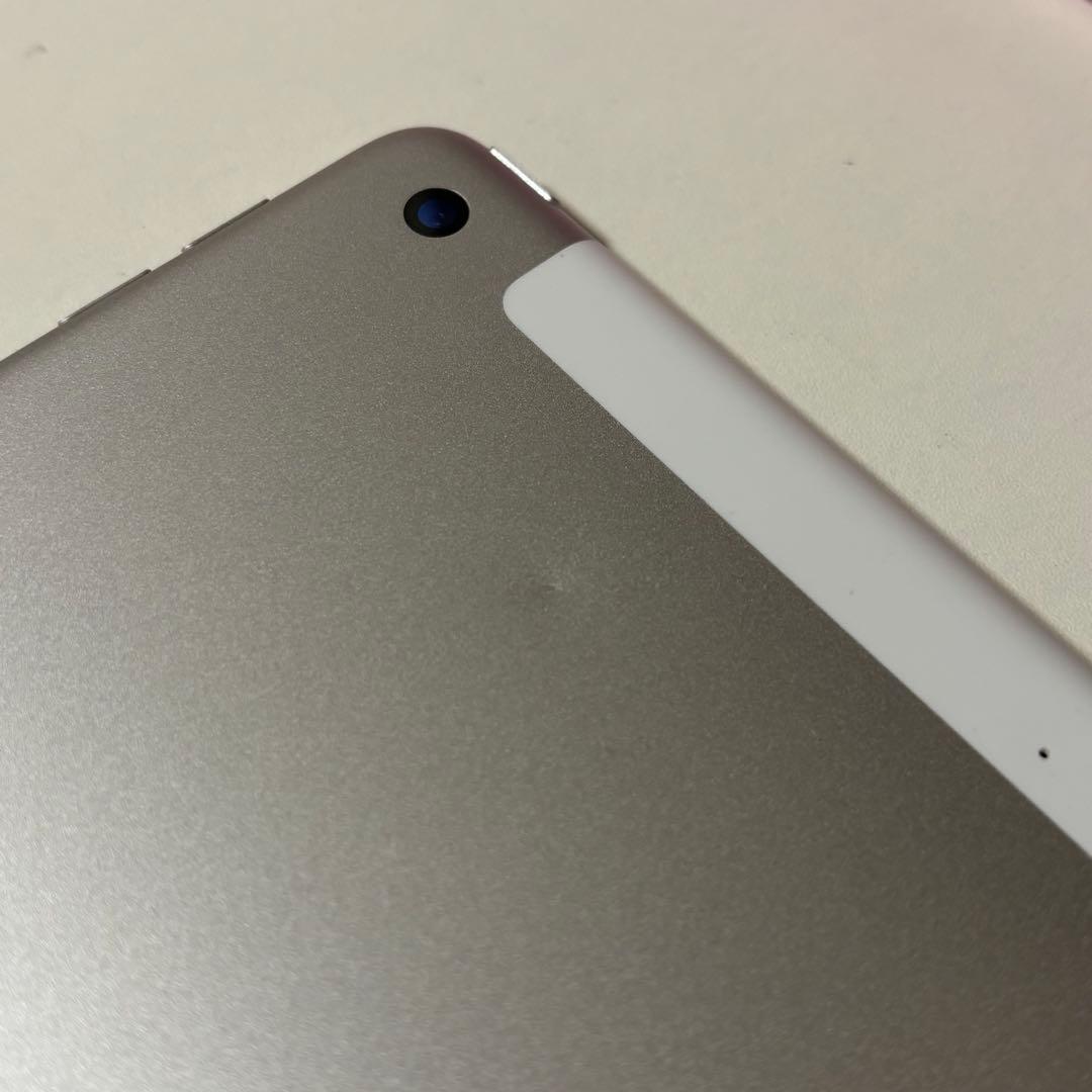 iPad 第9世代 64GB Wi-Fi+セルラー（シルバー）