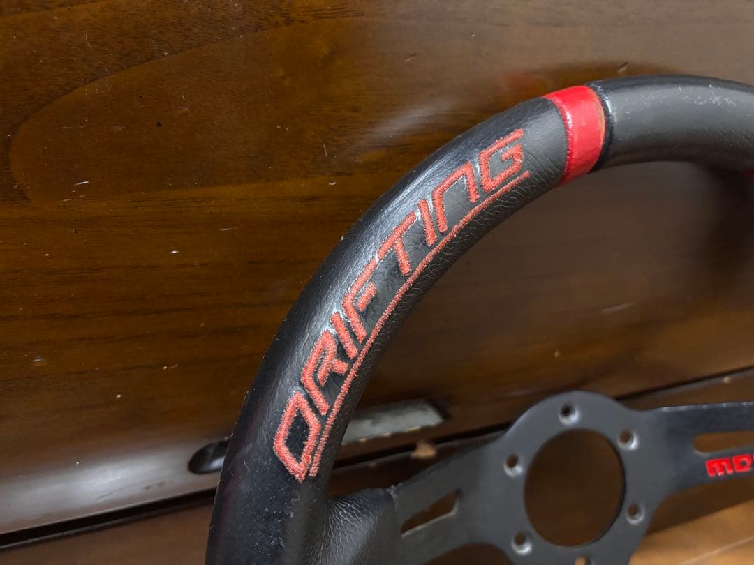 momo ドリフト ステアリング 本体