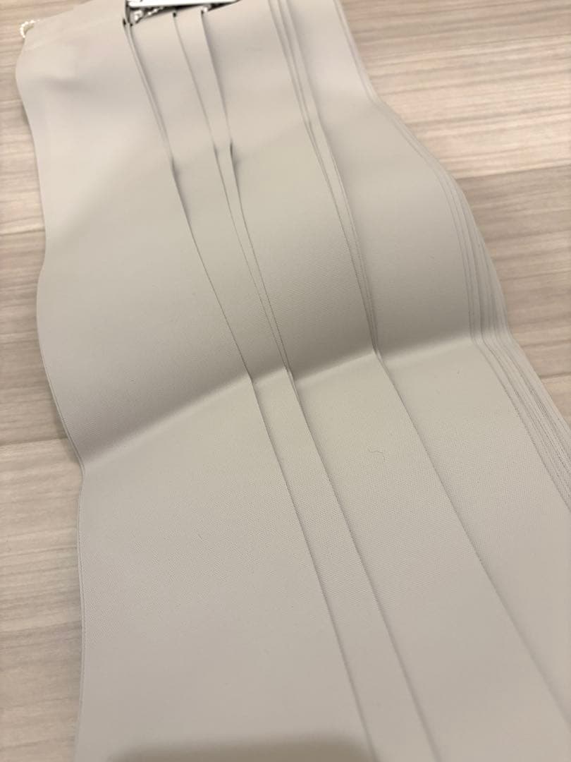 使用期間3ヶ月　賃貸取り付け可能　グレー バーチカルブラインド