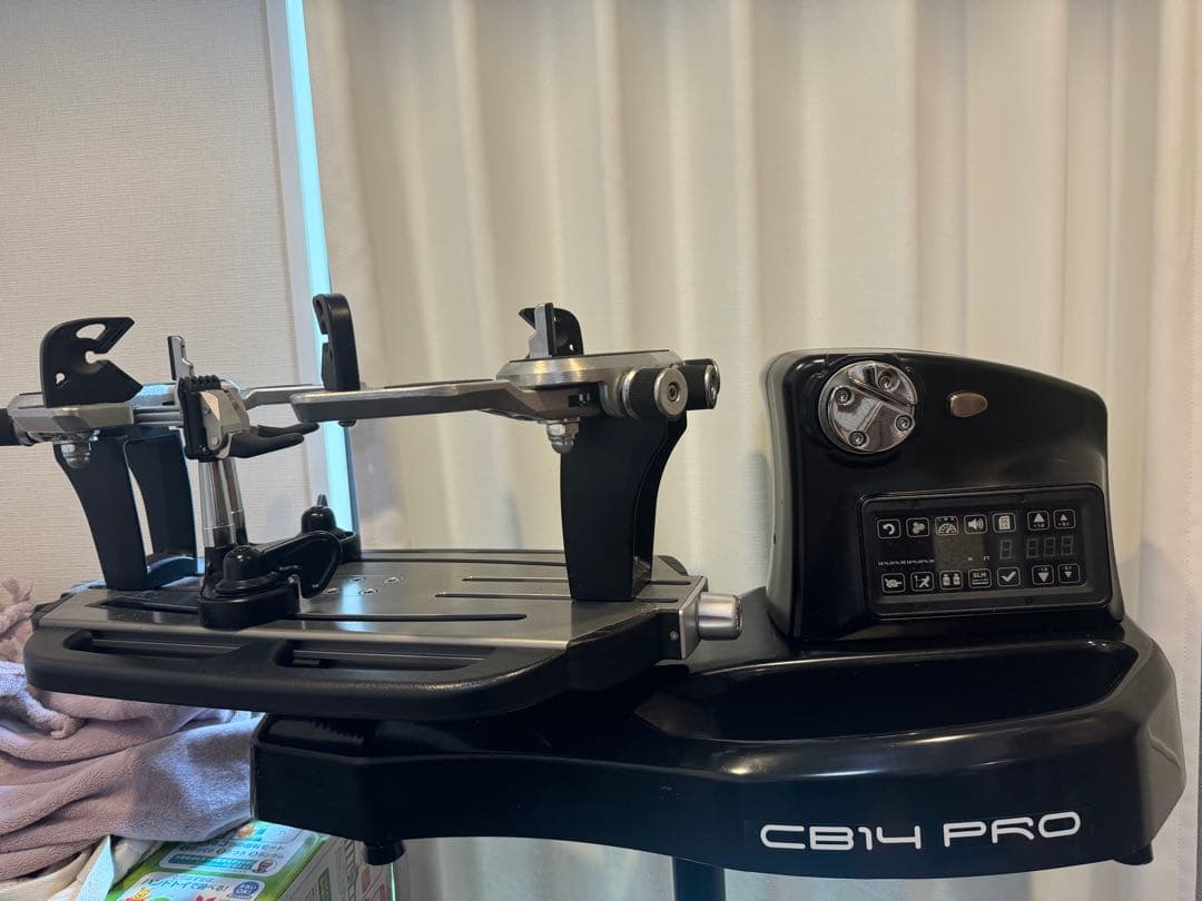 電動　ストリングマシン　ガット張り機