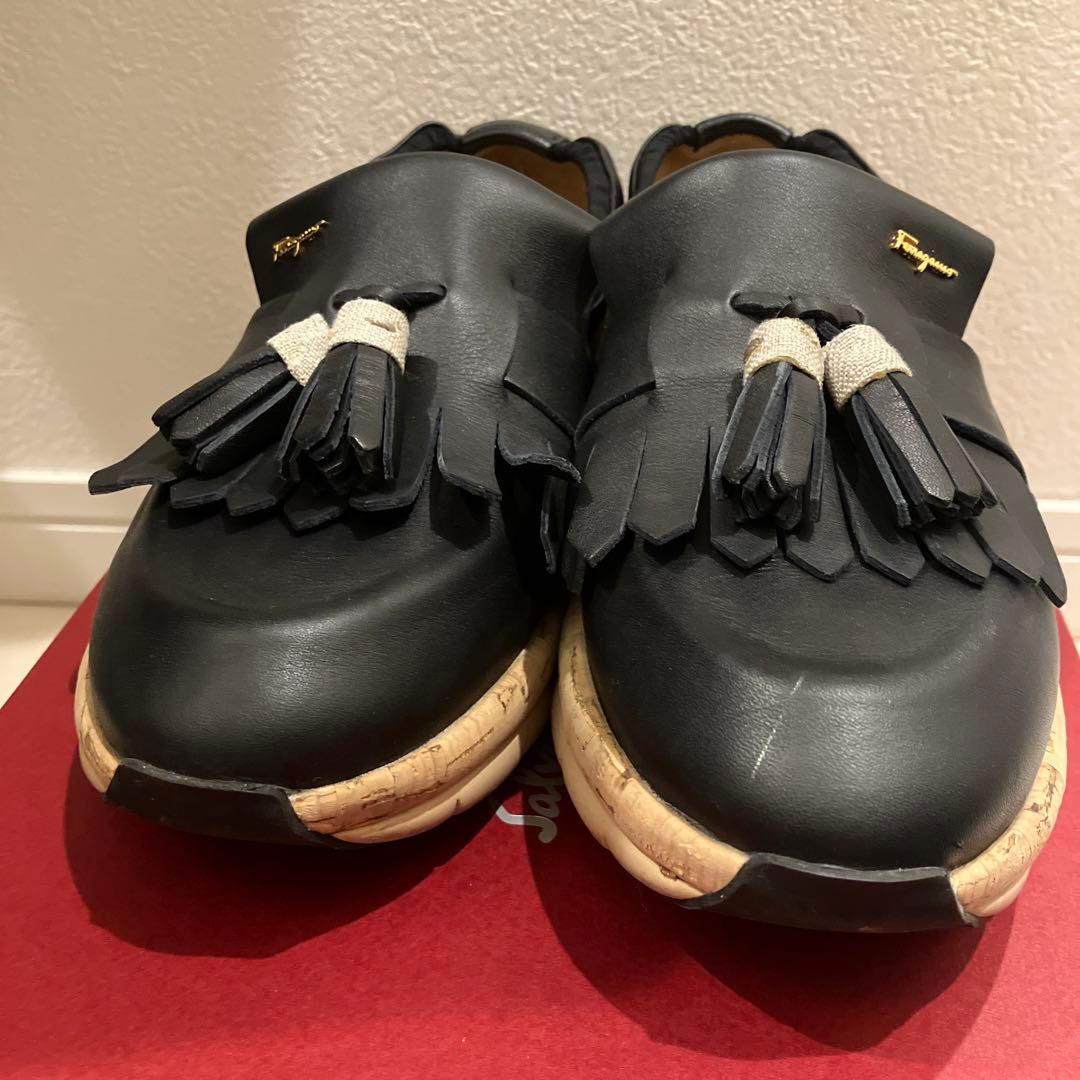 フェラガモ タッセルレザースリッポンローファー　靴袋付き MADOR 6