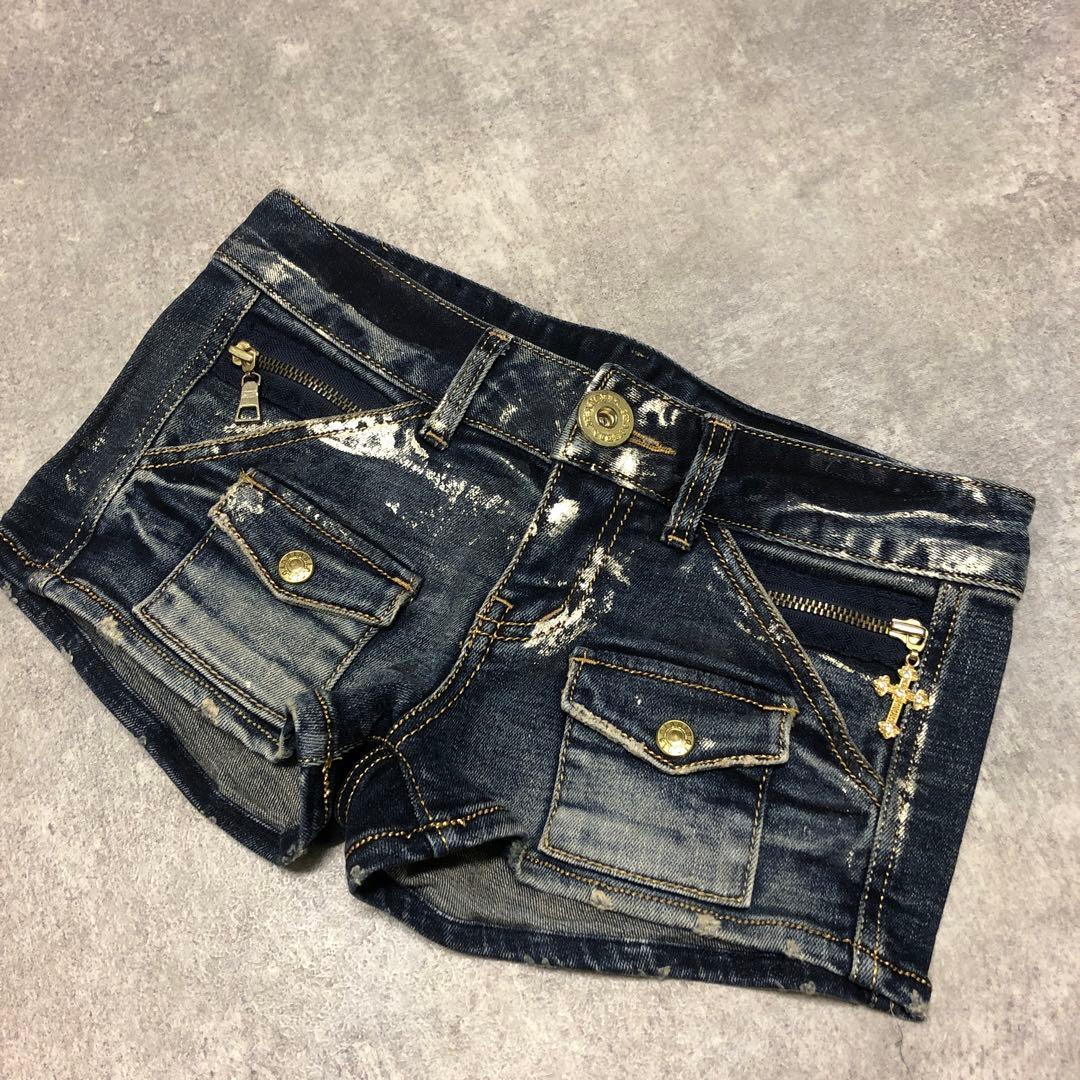 ■ d.i.a. ダイヤ y2k 平成ギャル コーティング　クロス チャーム