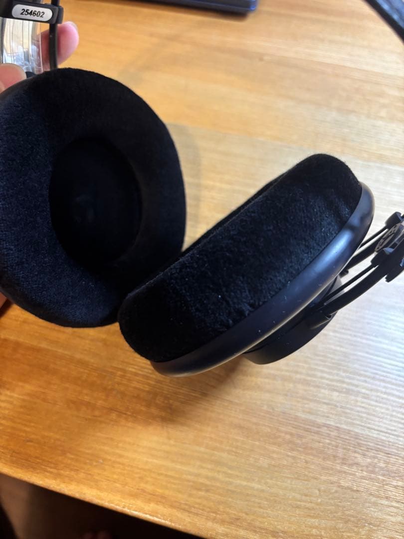 ヘッドホン AKG-K702