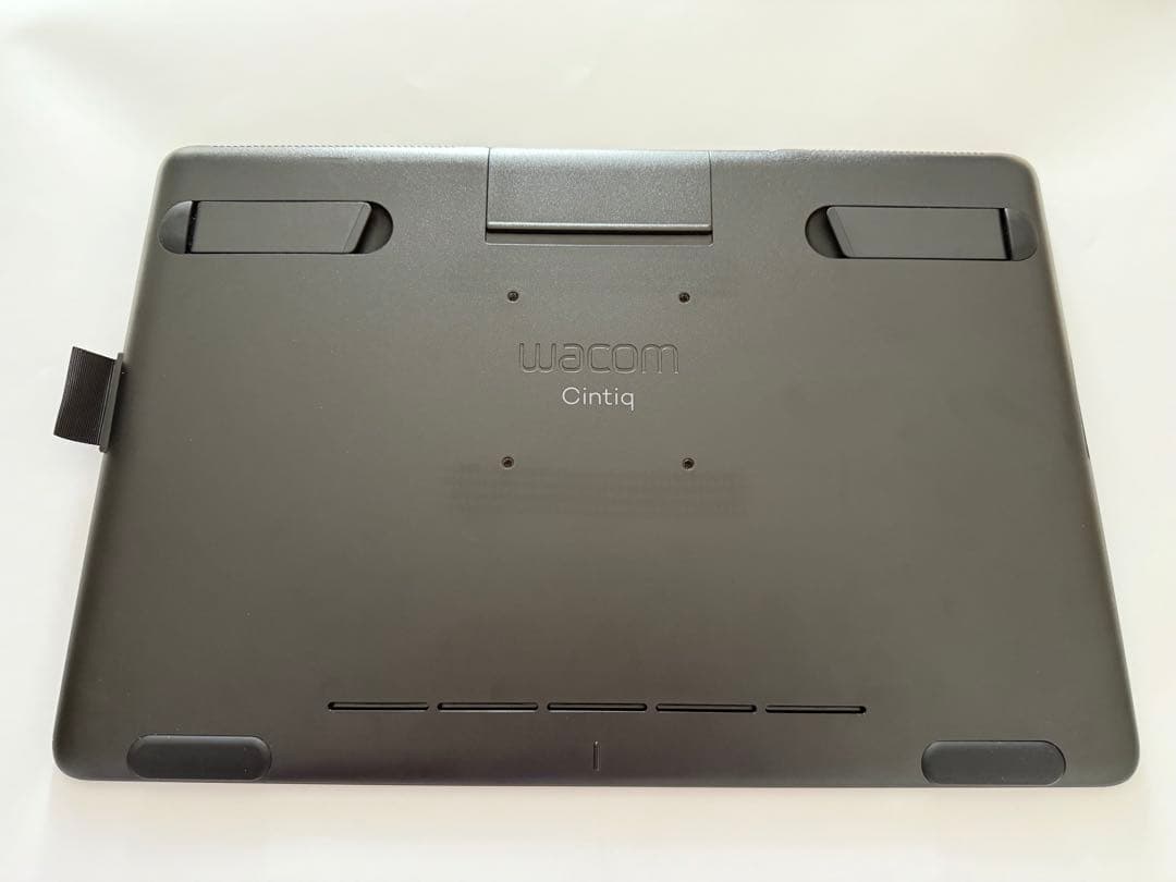 ワコム 液タブ 液晶ペンタブレット Wacom Cintiq 16 FHD