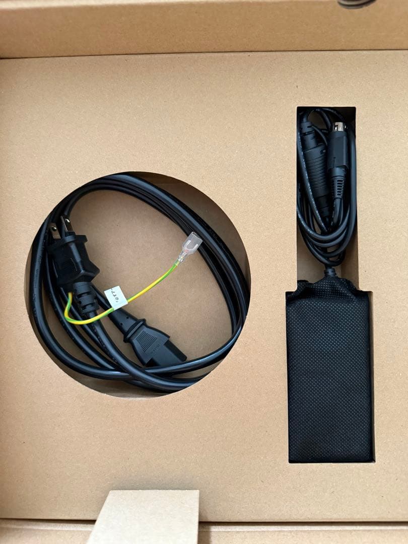 ワコム 液タブ 液晶ペンタブレット Wacom Cintiq 16 FHD