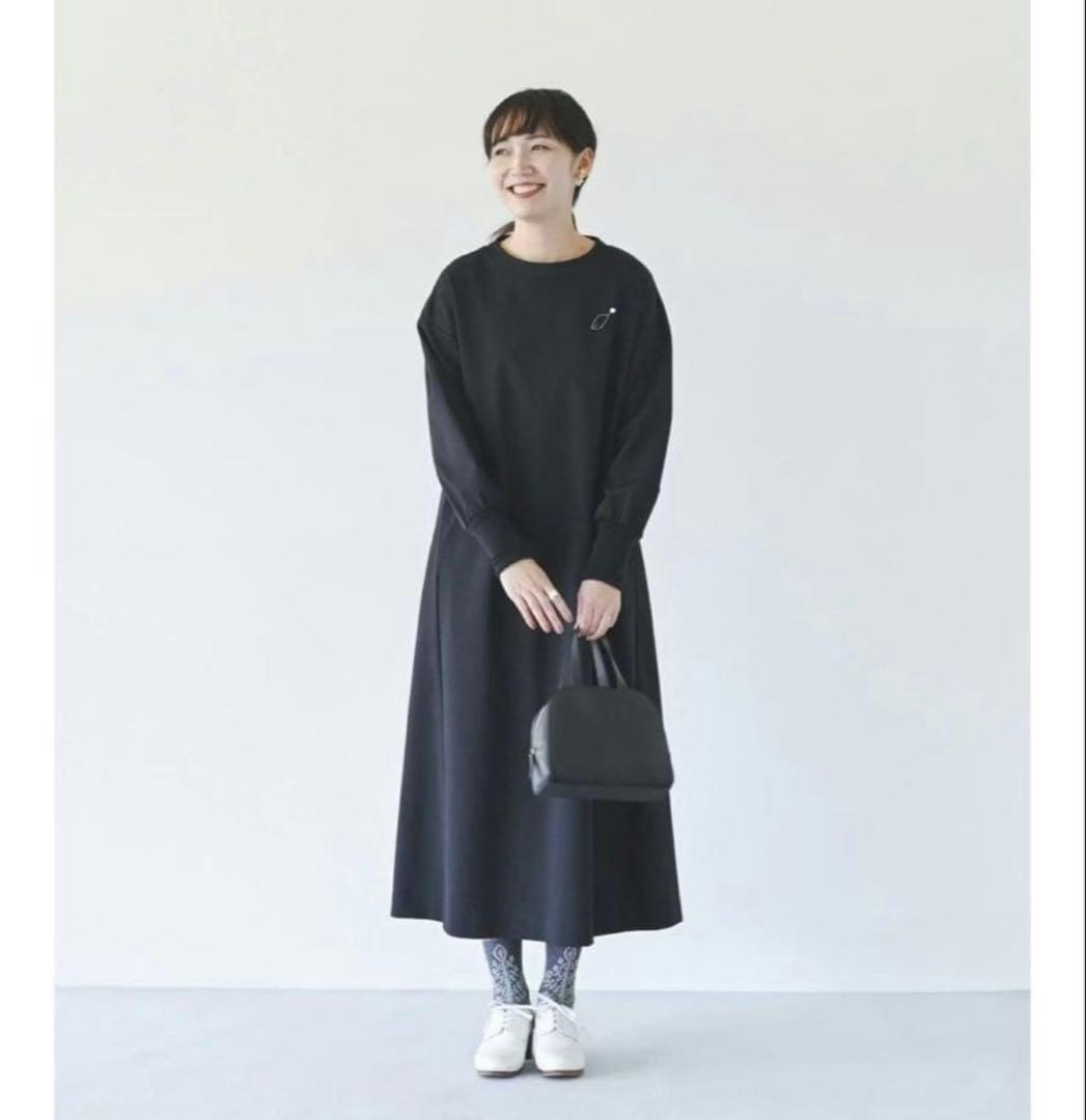 北欧暮らしの道具店「気軽に着られて、きれい見え」　ポンチ素材 ワンピース　黒　M