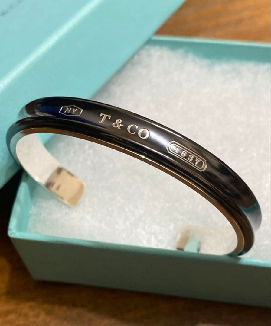 Tiffany ティファニー 1837 ブラック チタン バングル ナロー カフ