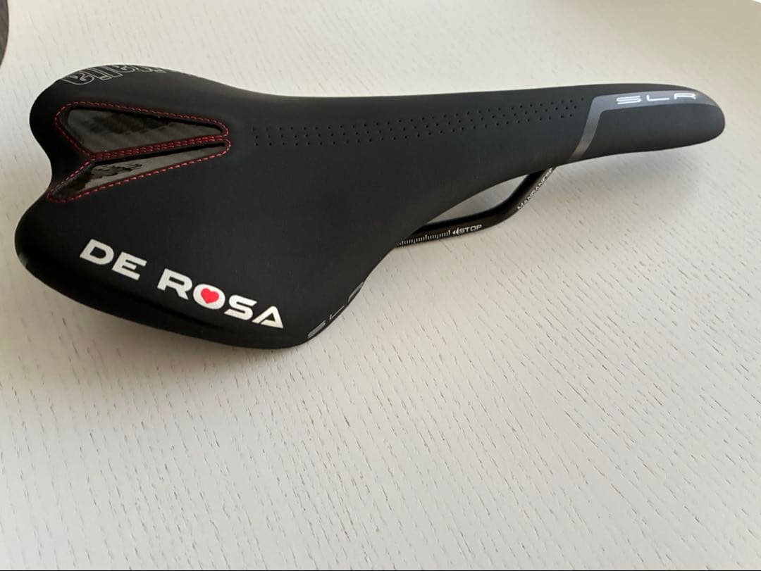 【未使用・美品】DE ROSA サドル　セライタリア　ロードバイク　カーボン