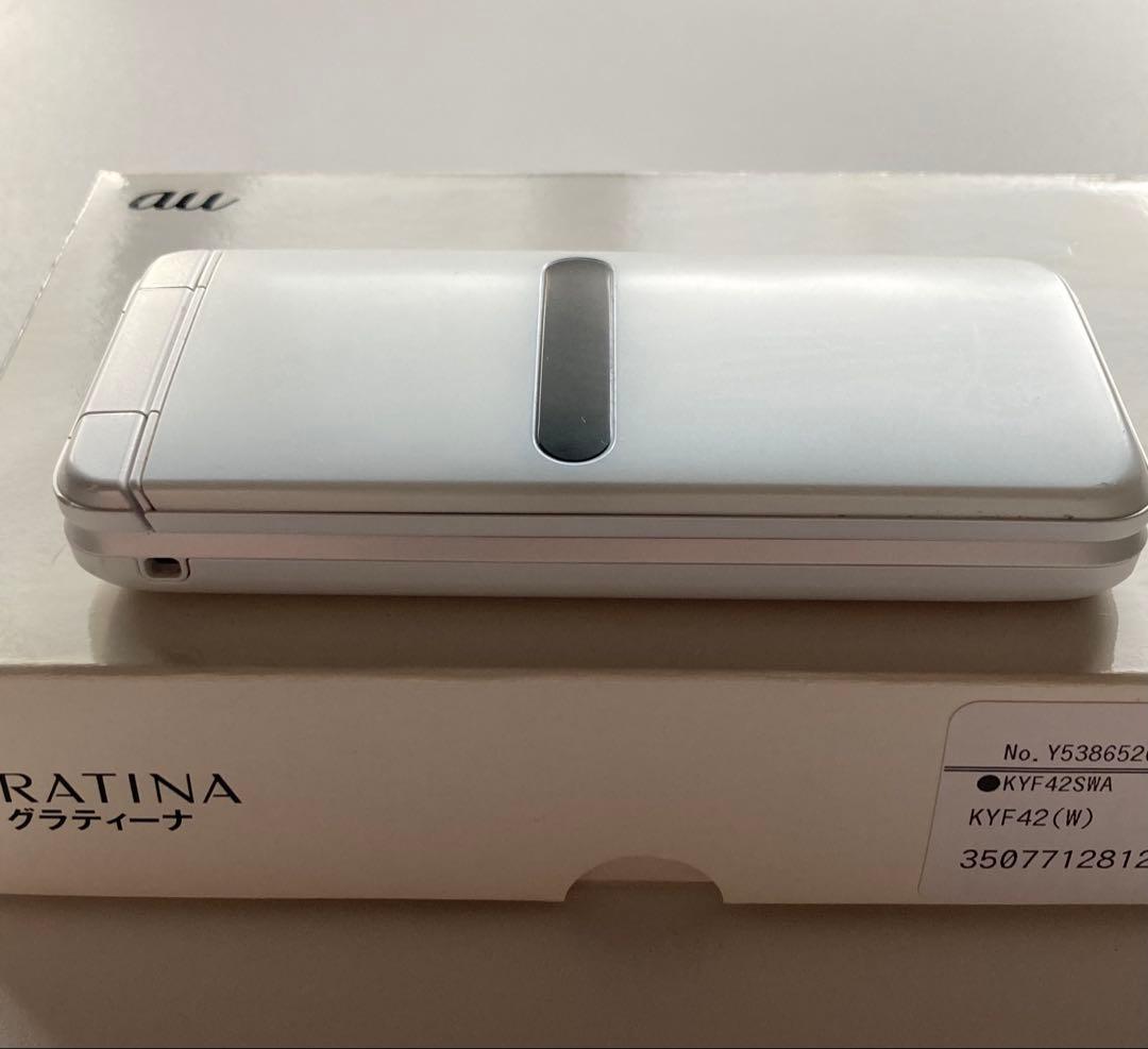 SIMロック済　au GRATIN KYF42 ホワイト利用制限○