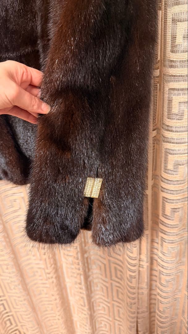 SAGA MINKサガミンクフード付きダークブラウンコート