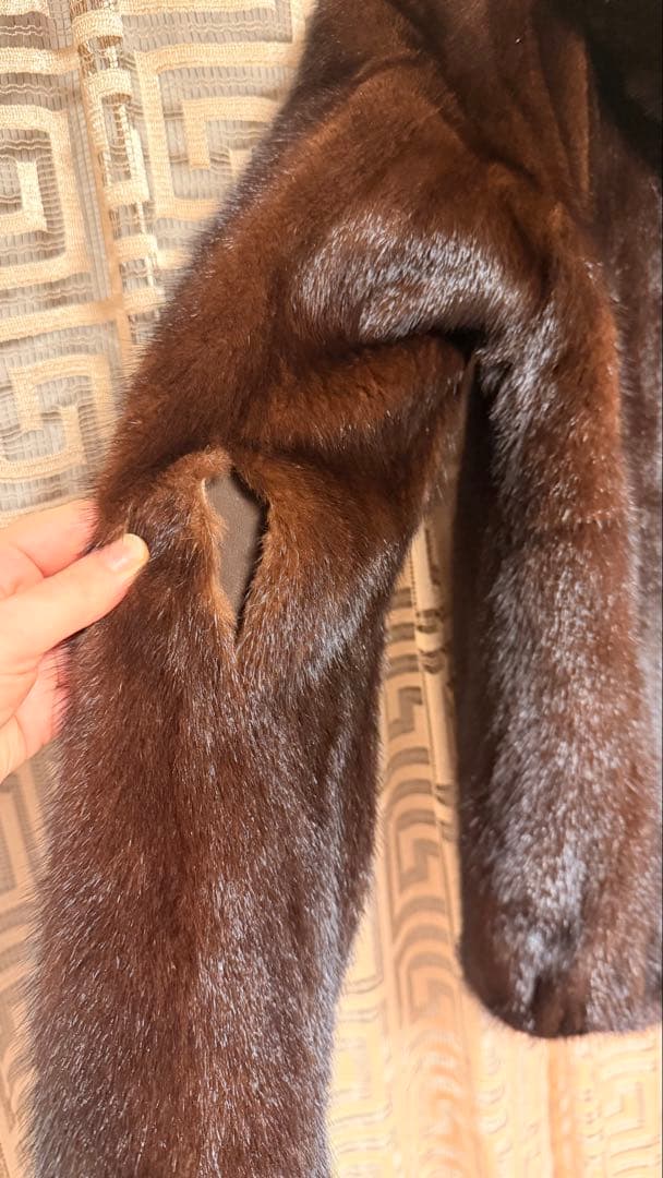 SAGA MINKサガミンクフード付きダークブラウンコート