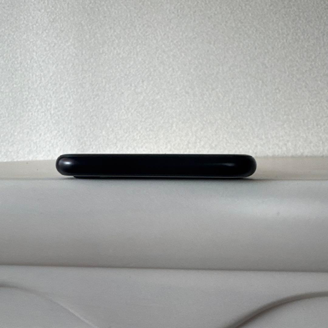 Apple iPhone SE (第2世代) ブラック 本体