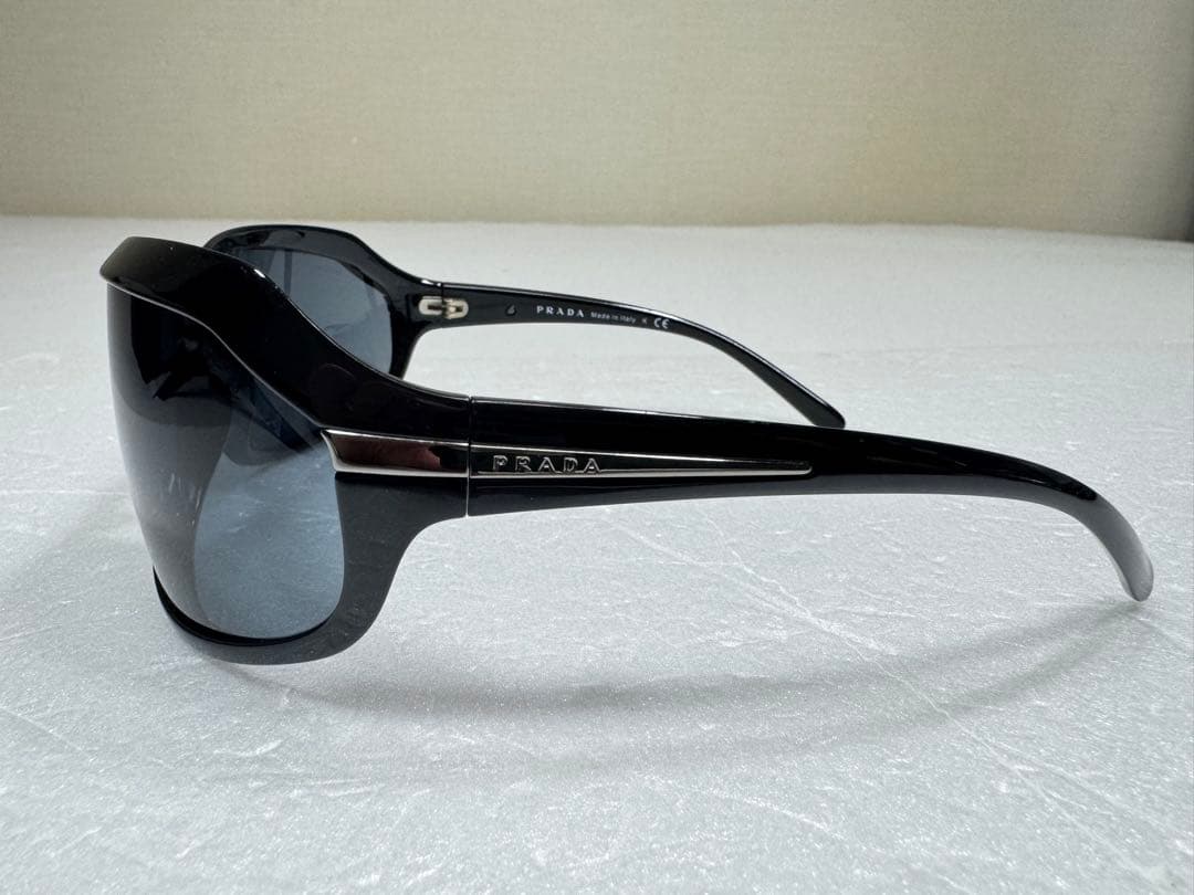 プラダ　SPR14G GACKT 着用　サングラス　prada