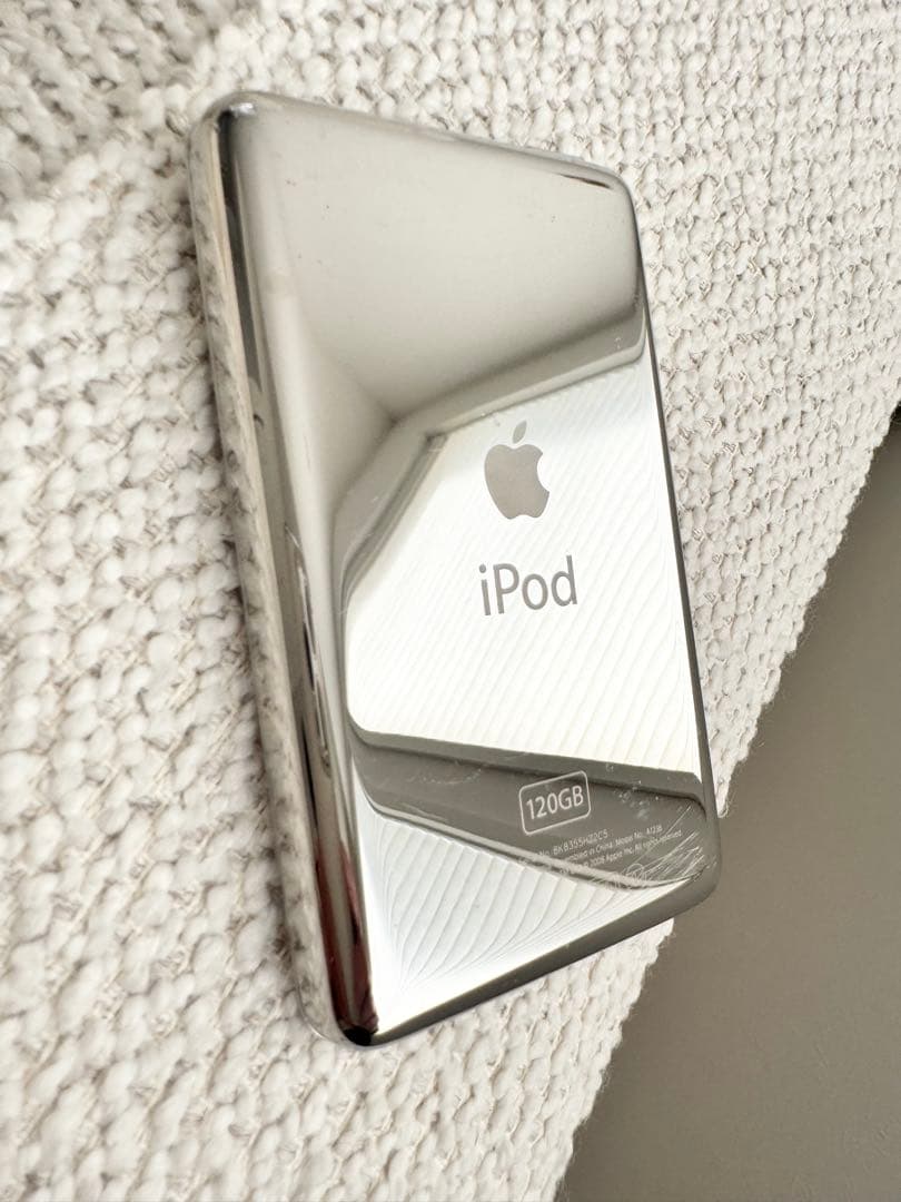 極美品 iPod classic A1238 120GB 新品電池 箱付