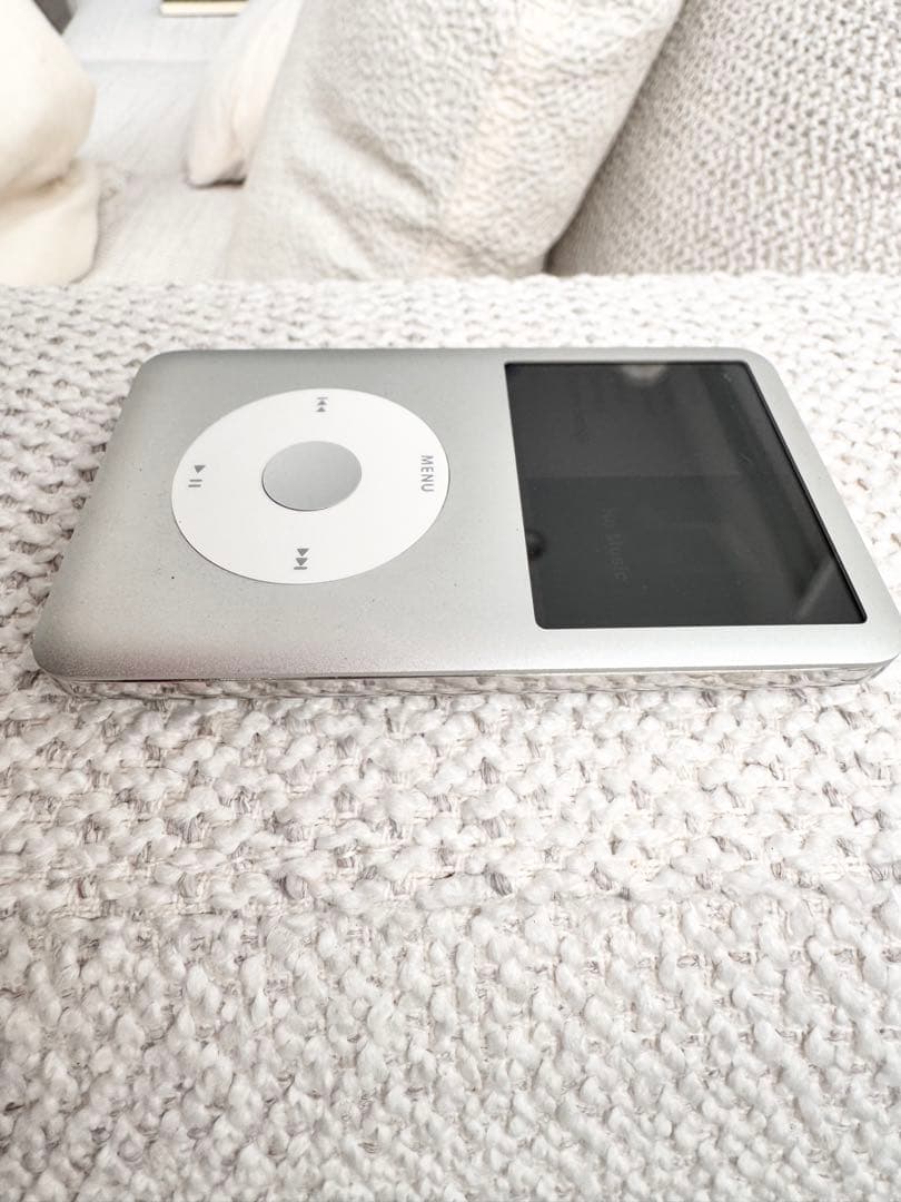 極美品 iPod classic A1238 120GB 新品電池 箱付