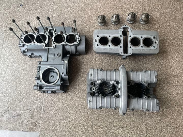 ゼファー 400 エンジンブロック　シリンダー　ピストン　純正