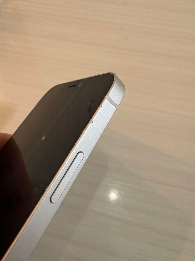 ジャンク iPhone12 64GB W 液晶縦線あり au SIMロックあり